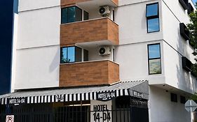 Hotel 14-04